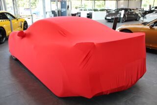 Rotes AD-Cover® Stretch mit Spiegeltaschen für Porsche Cayman GT4 Typ 982