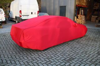 Car-Cover Satin Red mit Spiegeltaschen und schwarzen Kedern für Opel Calibra